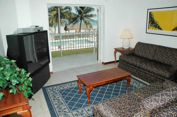 Casa Del Sol Beach Resort Маратон Стая снимка