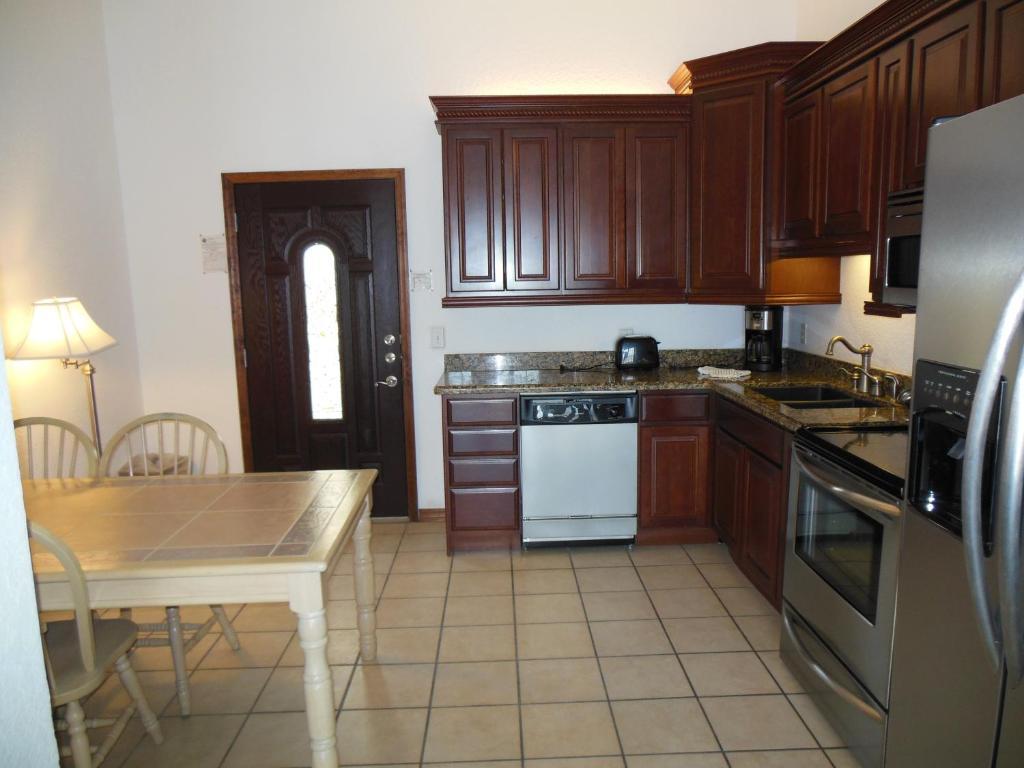 Casa Del Sol Beach Resort Маратон Стая снимка